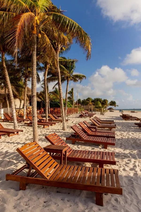 Hotel & Beach Club Ojo De Agua 莫雷洛斯港