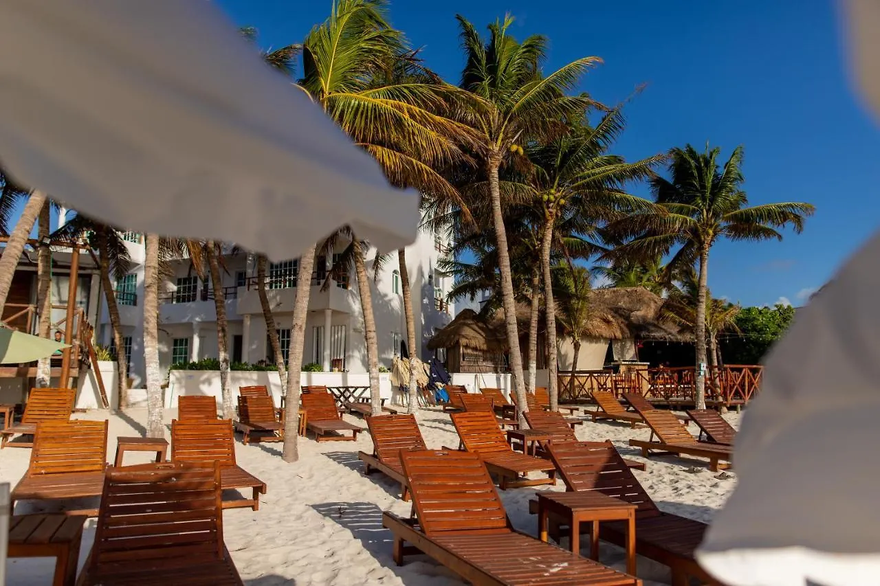 Hotel & Beach Club Ojo De Agua 莫雷洛斯港